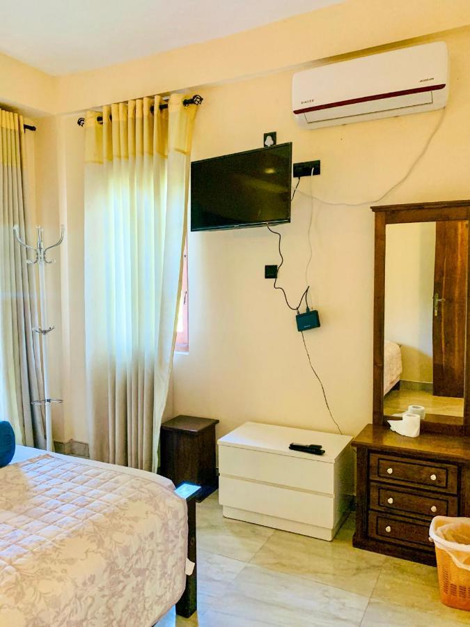 Marathona Tourist Resort - Anuradhapura Eksteriør billede