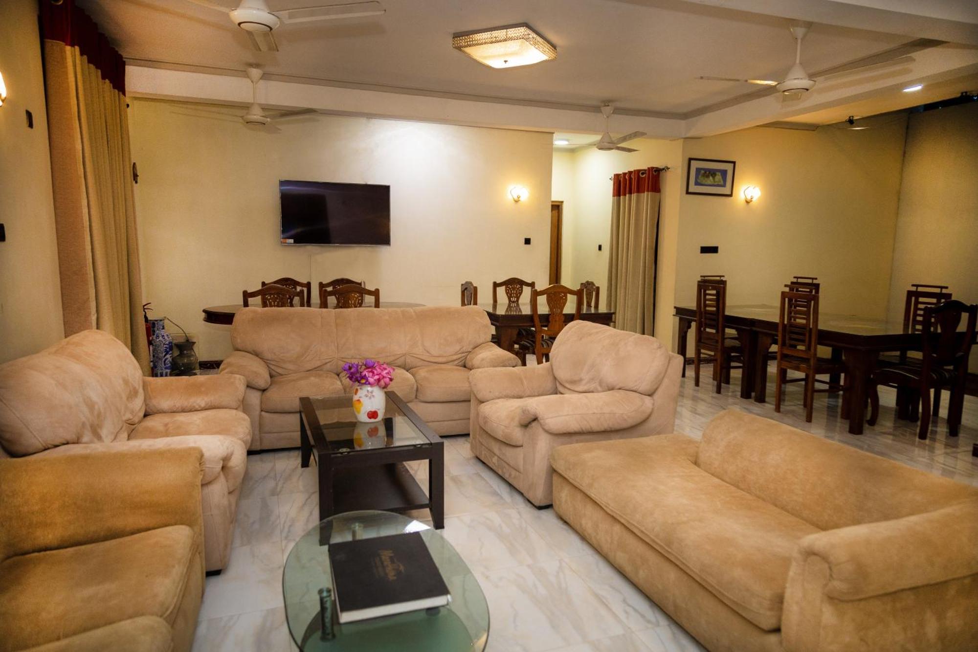 Marathona Tourist Resort - Anuradhapura Eksteriør billede
