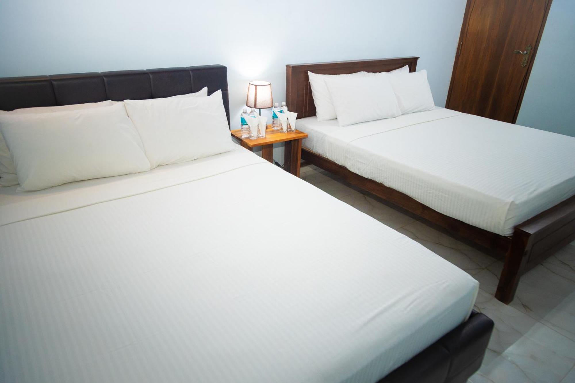 Marathona Tourist Resort - Anuradhapura Eksteriør billede