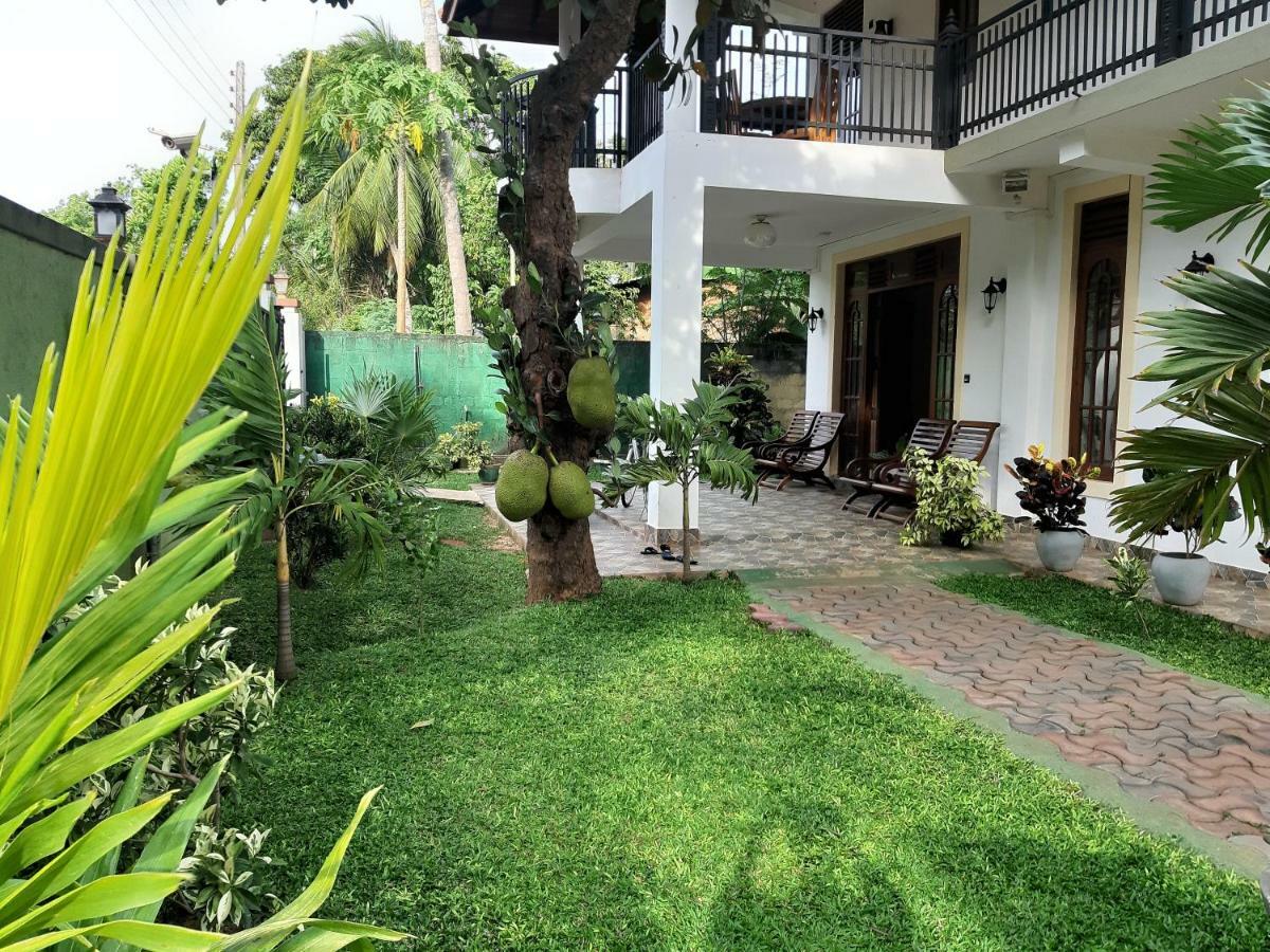 Marathona Tourist Resort - Anuradhapura Eksteriør billede