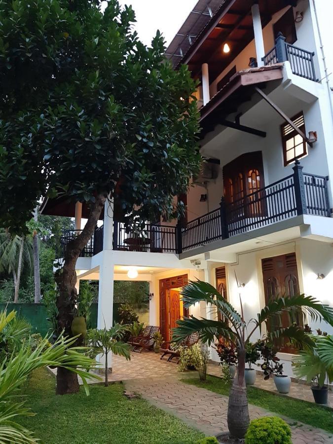 Marathona Tourist Resort - Anuradhapura Eksteriør billede